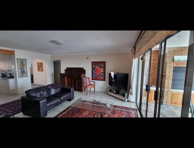 4 BEDROOM HOUSE FOR SALE IN MOSSEL BAY CENTRAL